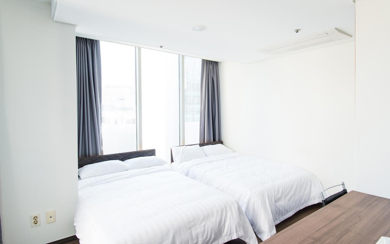 Hotel Arinus Shinchon Seoul Exterior photo